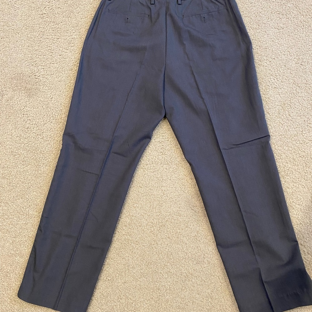 Banana Republic Men’s Dress Pants. Non Iron Tailored Fit. Size 34/30